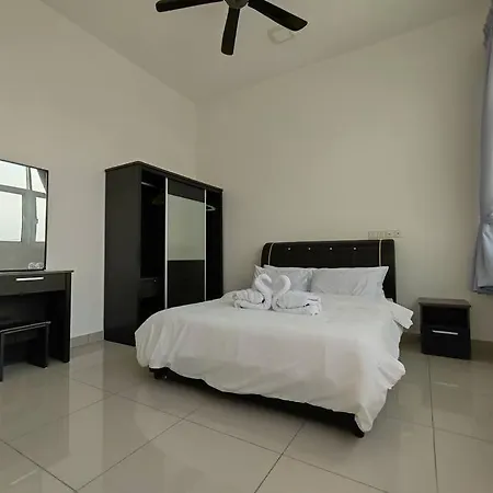 Invincible Seaview Vacation Condo 3R3B 8Pax Bayan Lepas Exterior photo