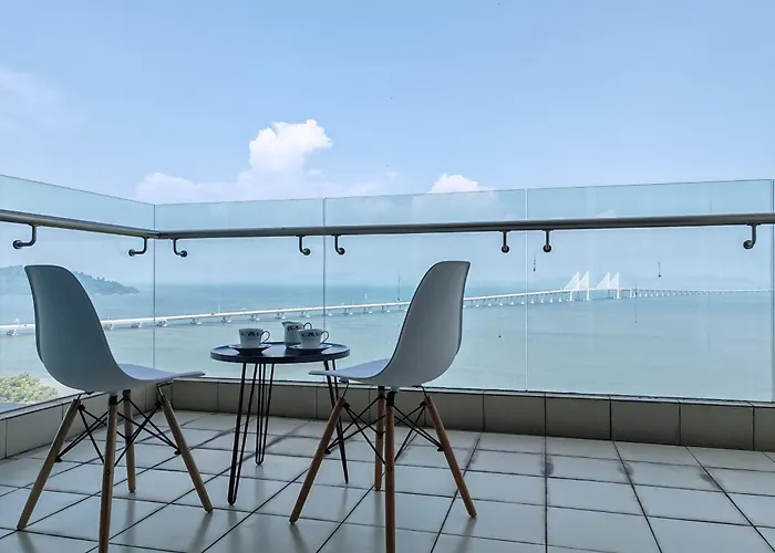 Invincible Seaview Vacation Condo 3R3B 8Pax