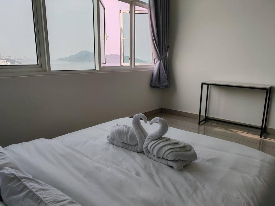 Invincible Seaview Vacation 3r3b 8pax