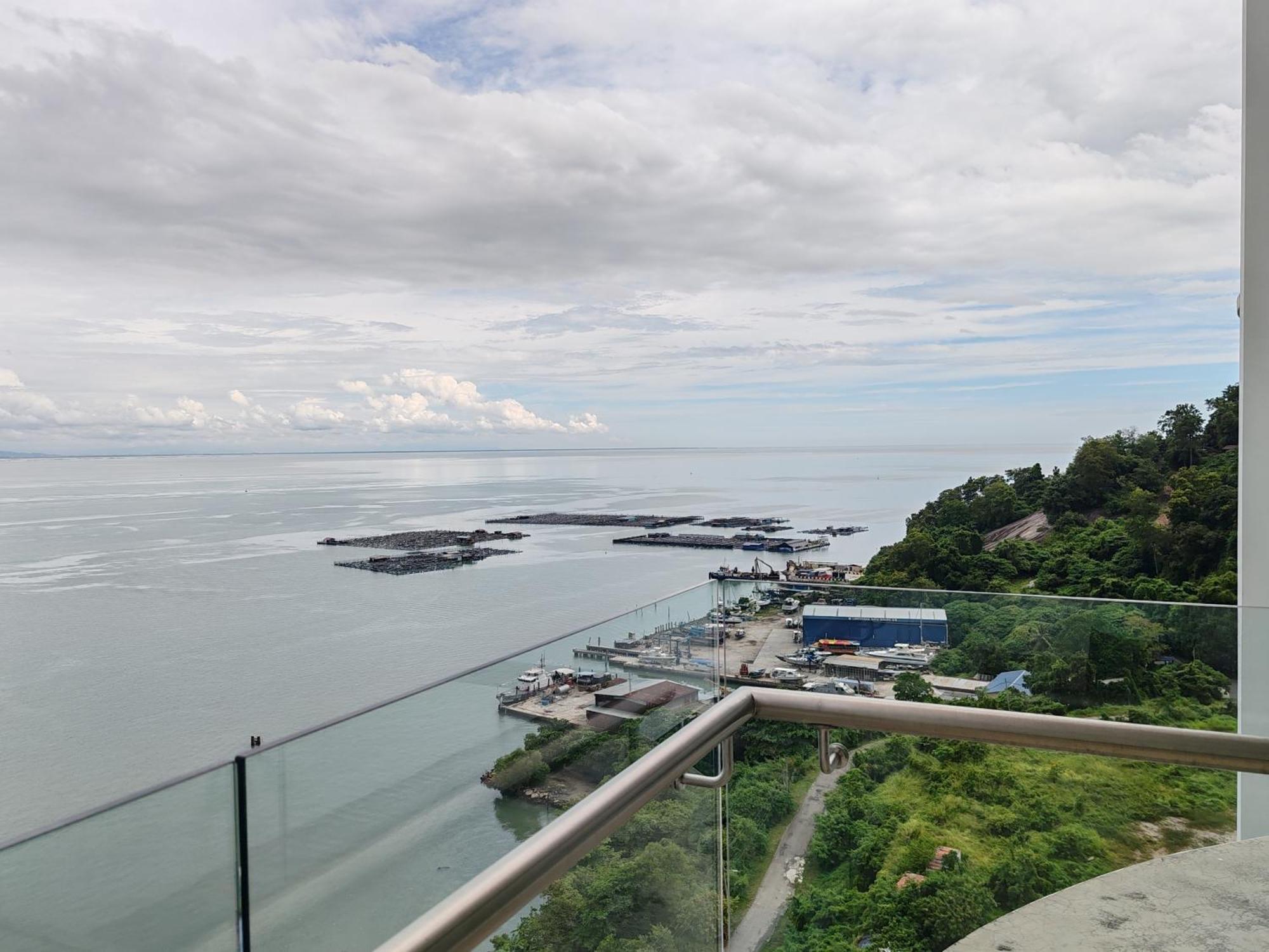 Apartment Invincible Seaview Vacation 3r3b 8pax *
