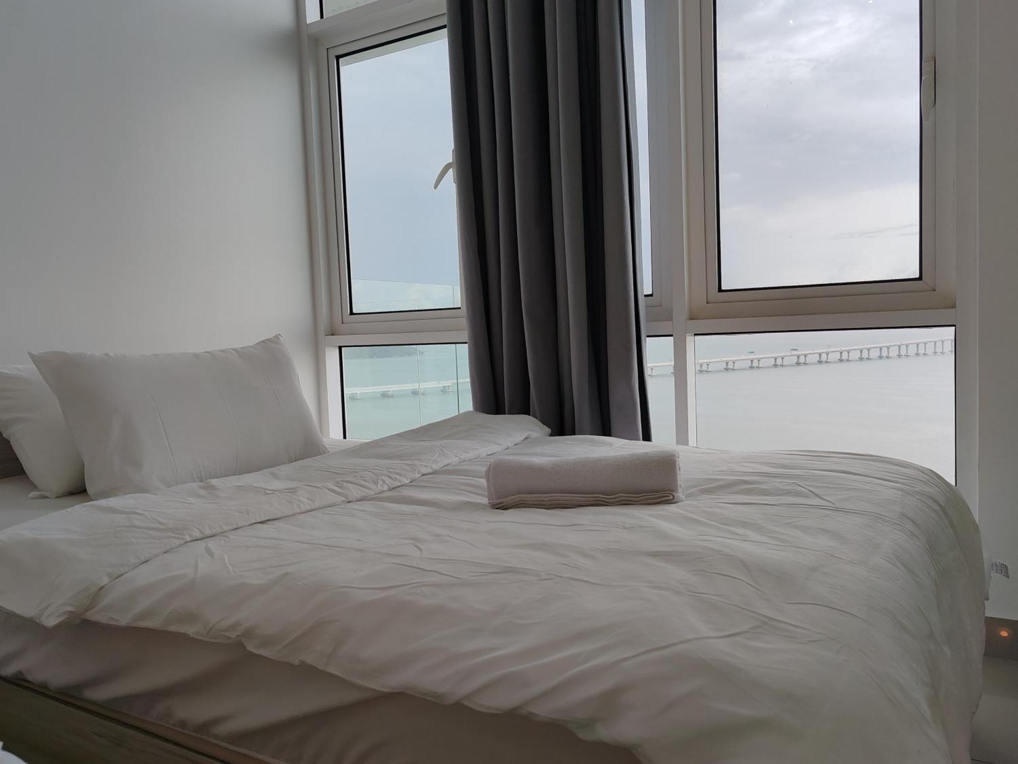 Invincible Seaview Vacation 3r3b 8pax Apartment *