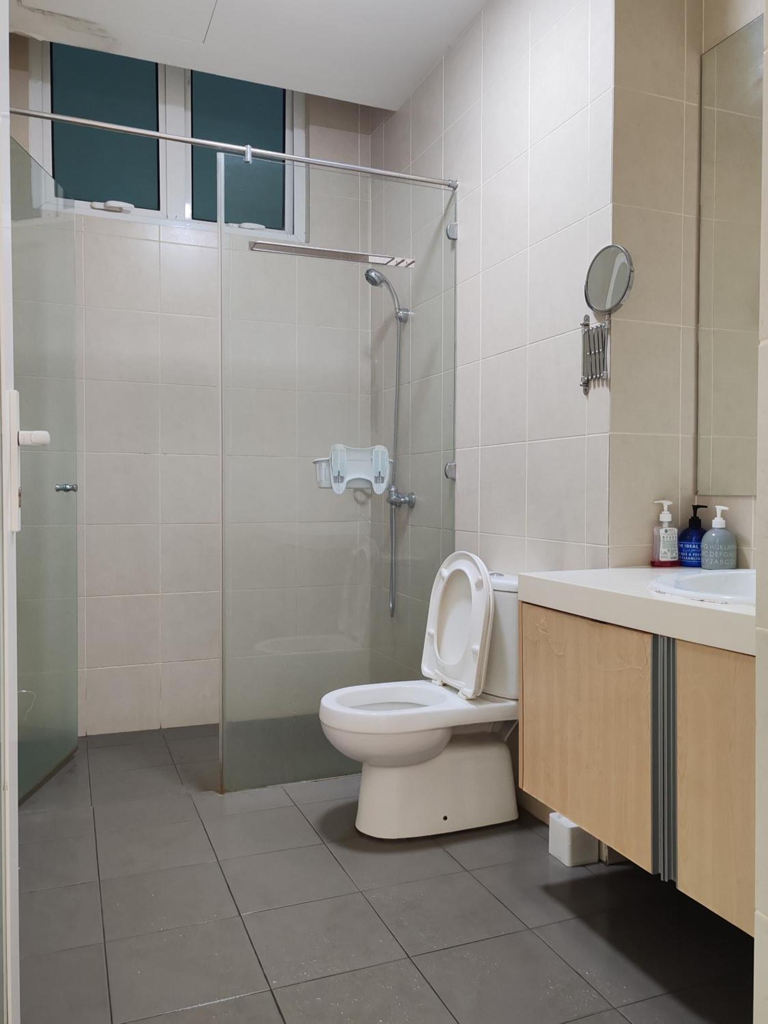 Apartment Invincible Seaview Vacation 3r3b 8pax Bayan Lepas
