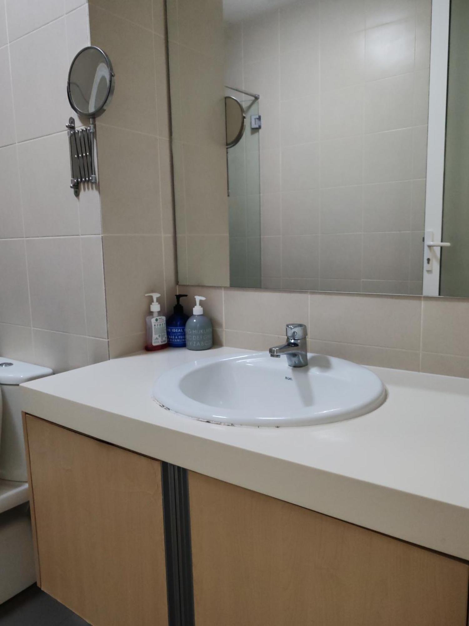 Invincible Seaview Vacation 3r3b 8pax * Bayan Lepas