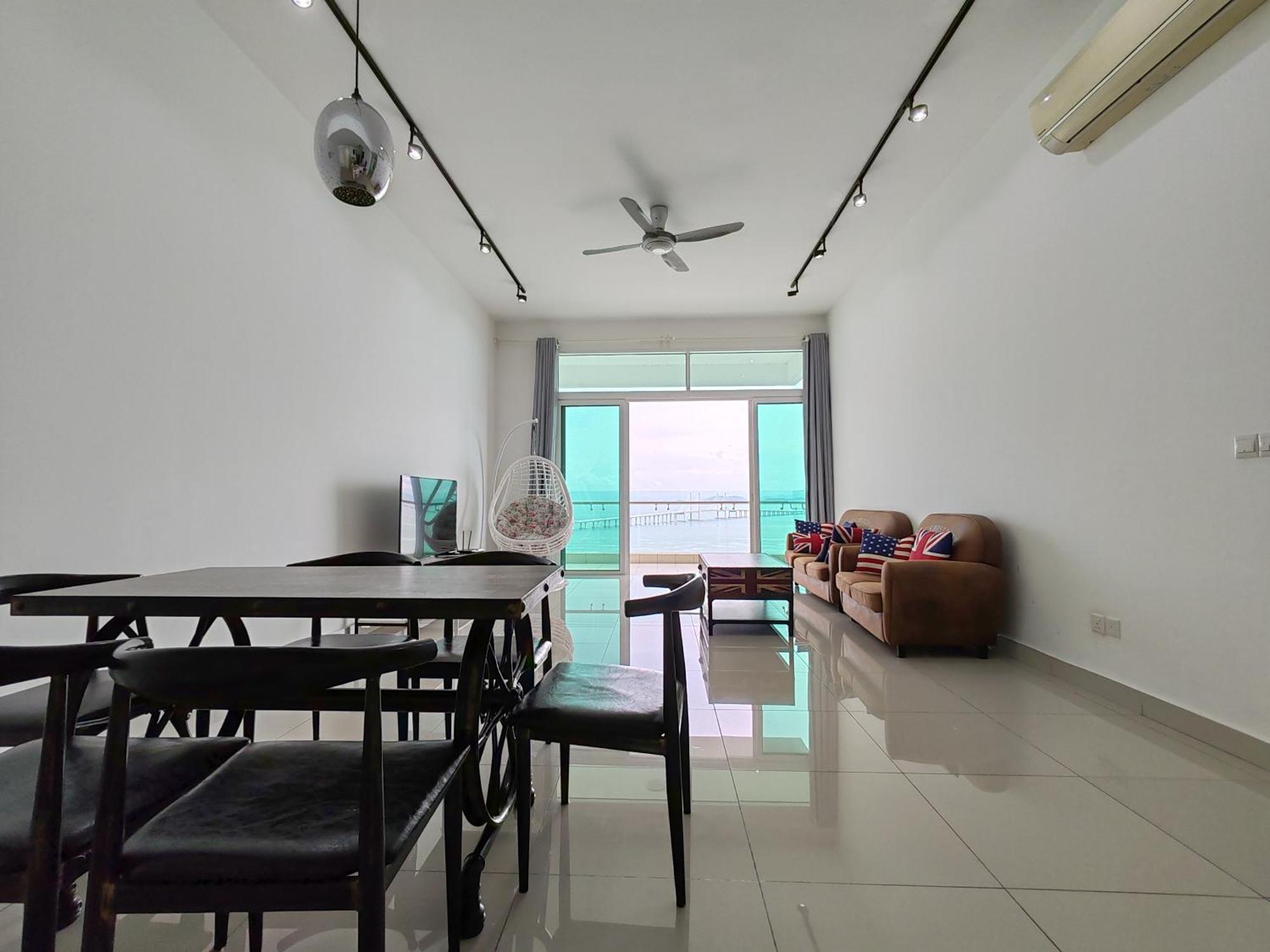 Invincible Seaview Vacation 3r3b 8pax Apartment Bayan Lepas
